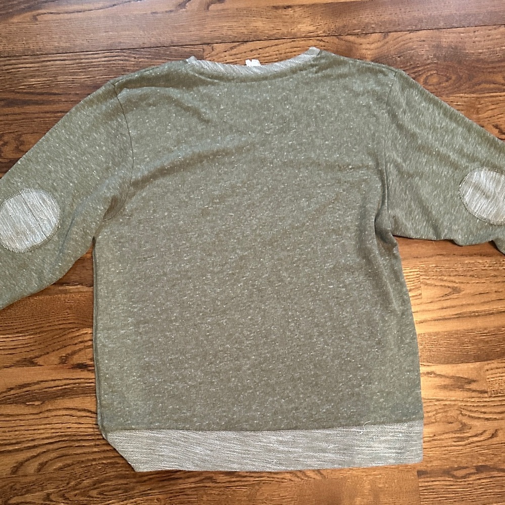 White Barn Green Chick Farm Sweatshirt - Picture 4 of 9